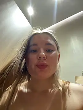 VineraSweet live sex cam