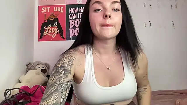 YorkshireGirly live sex cam