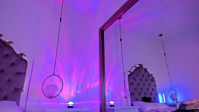 Yourwishisme_val's cam snapshot