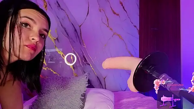 Mm0llylewis18's cam snapshot