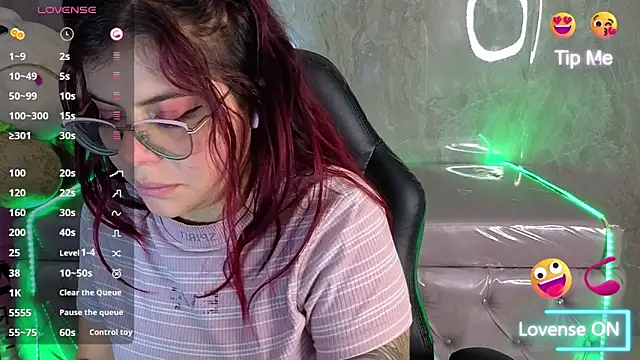 draviana_a_'s cam snapshot