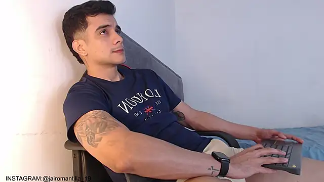 adam_levis17 live sex cam