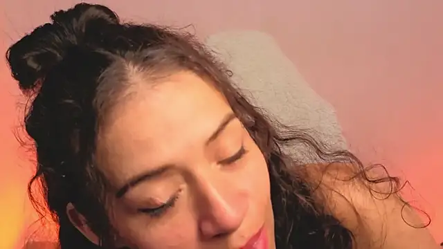 daniela_rivasthl's cam snapshot