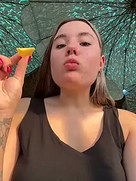 VineraSweet live sex cam