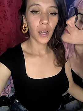 TsSophie_MsSarah's cam snapshot