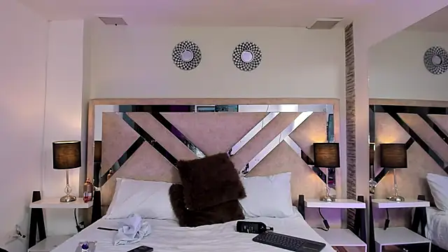 ximena_vasquez8's cam snapshot