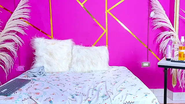 scarletdream5's cam snapshot