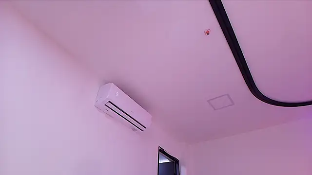 _linda_milk_ live sex cam