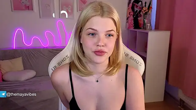 Maya_Rave live sex cam