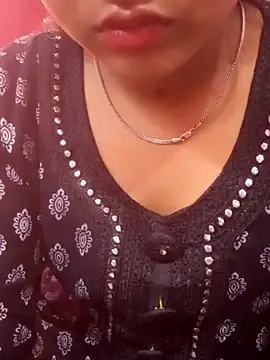 pari_rani7's cam snapshot