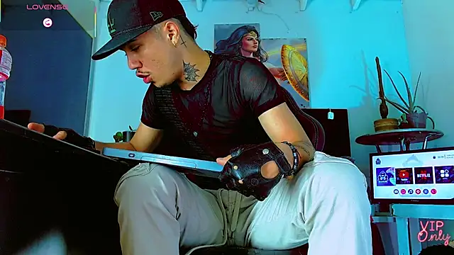 HannibalLester's cam snapshot