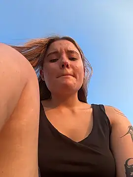 VineraSweet live sex cam