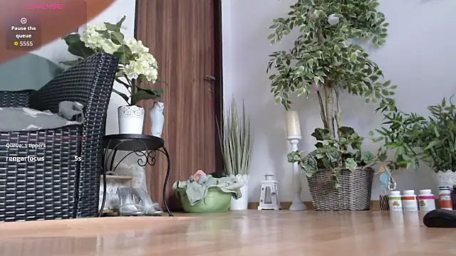 Squirtmania's cam snapshot