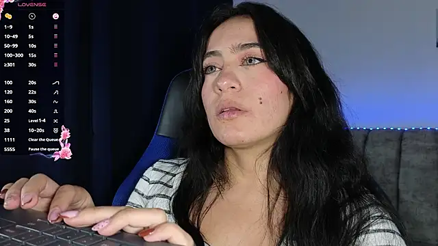 ZaraDames_'s cam snapshot