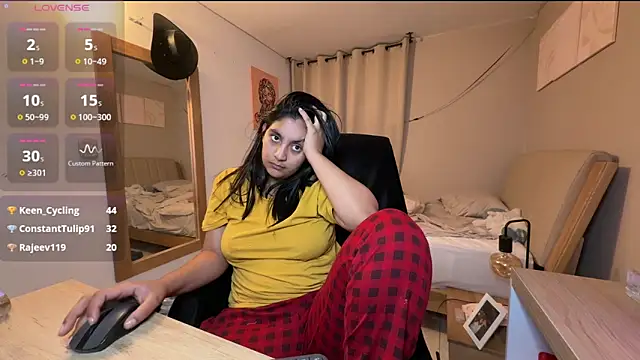 cloe_small's cam snapshot