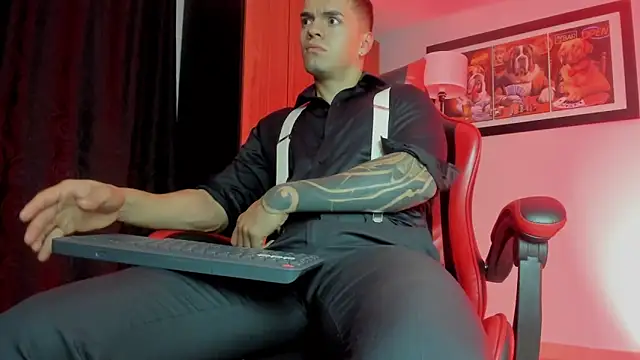 ALPHA_DOMINUS_'s cam snapshot