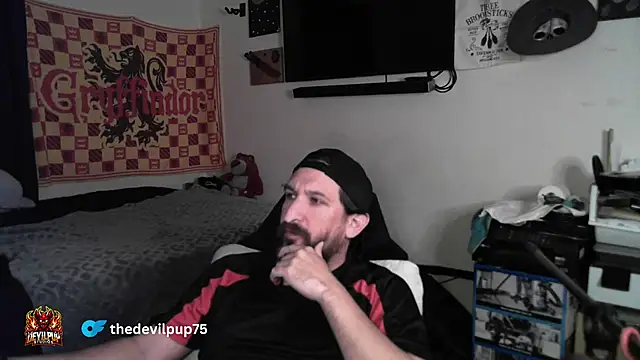 DevilPup75_'s cam snapshot