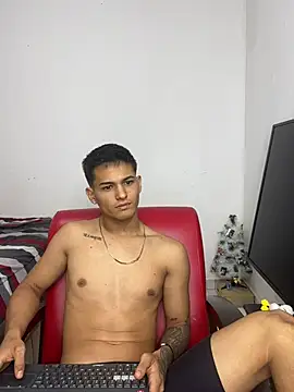Alex_mojica live sex cam