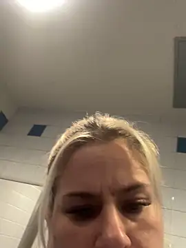 toomuchofafreak's cam snapshot