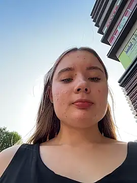 VineraSweet live sex cam