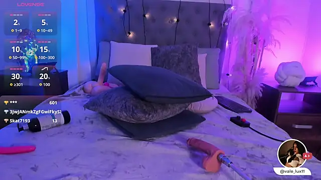 Vale_Lux's cam snapshot