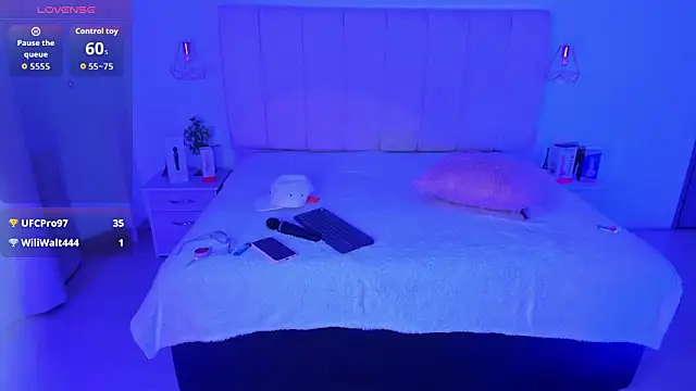 Gyal_8_'s cam snapshot