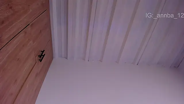 annie_barozzi's cam snapshot