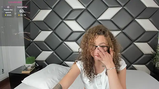 SharonMartini's cam snapshot