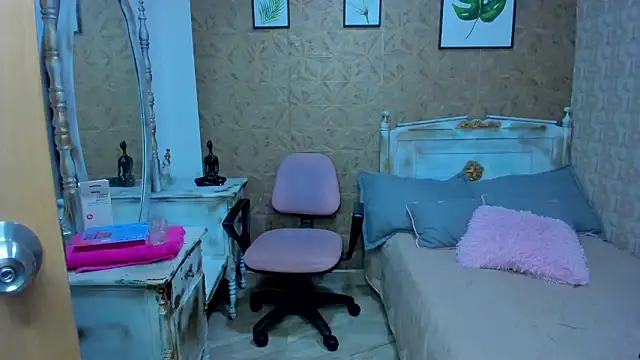 Megane_whitte's cam snapshot