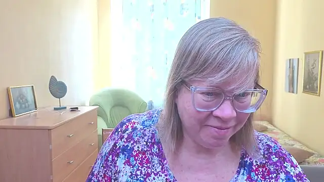 Emma_Eclipsee's cam snapshot