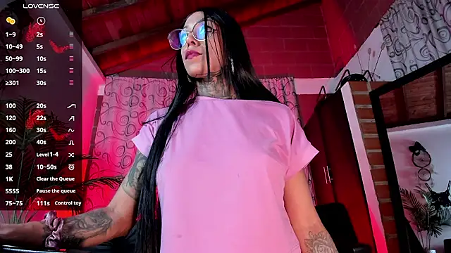 mia_graf's cam snapshot