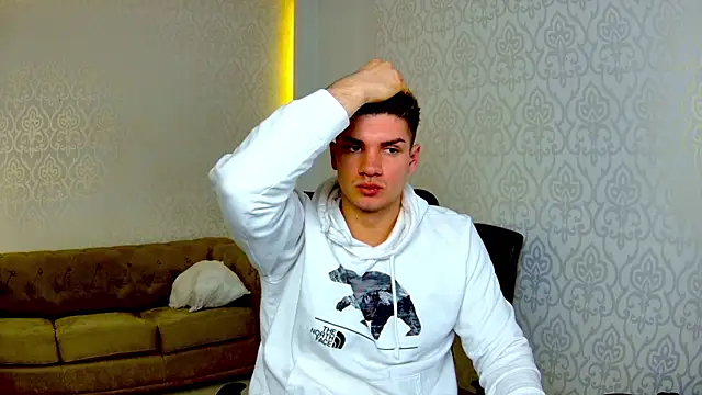 MaxKaiden's cam snapshot