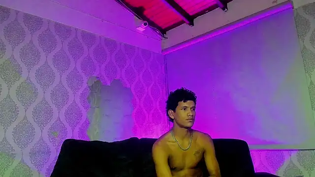 Boy_savoy's cam snapshot