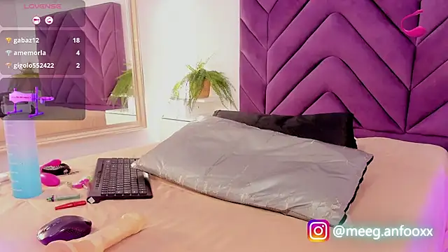 Meeganfoox's cam snapshot