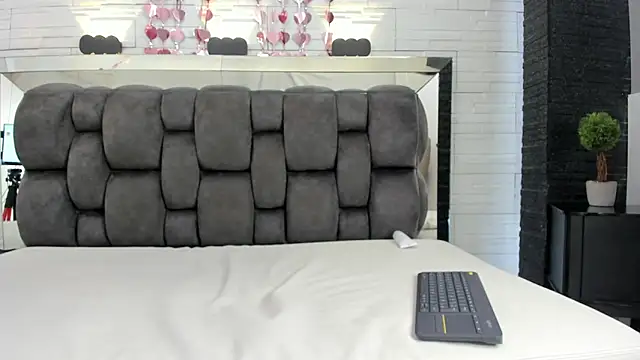 yasmin_harvey's cam snapshot