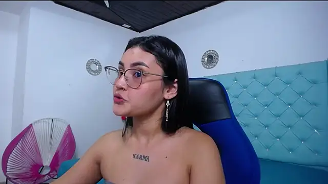 kathe-mills235 live sex cam