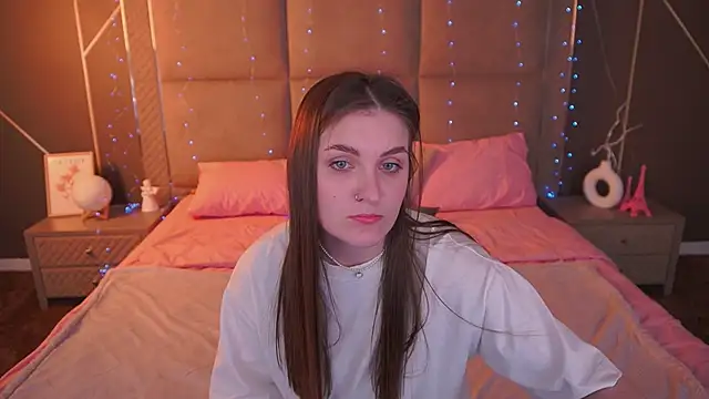 EmmyCharmm's cam snapshot