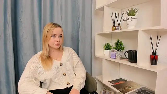 IvetteLabore's cam snapshot