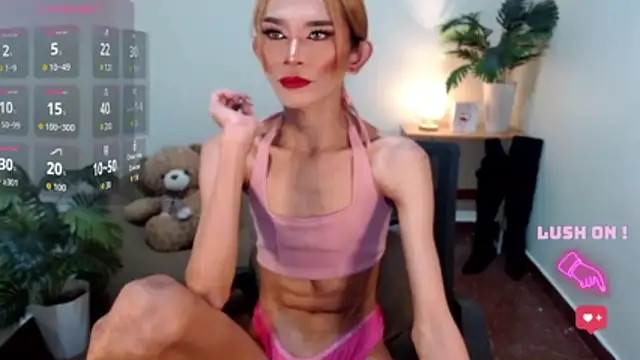 itsmeMonicaloove69 live sex cam