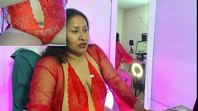 Nyomi_browm's cam snapshot