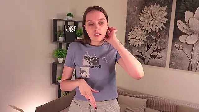 NenaWord's cam snapshot