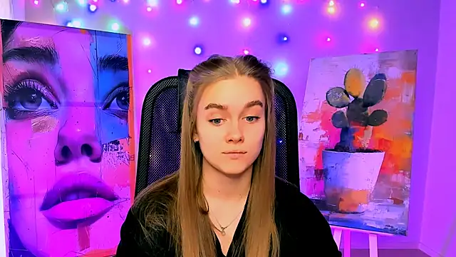 JuneWoods's cam snapshot