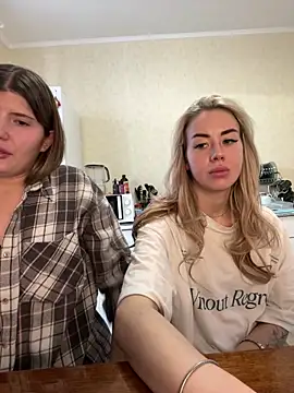 BettiVance's cam snapshot