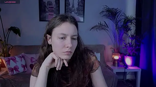 VioletaBloom live sex cam