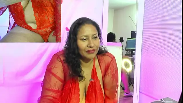 Nyomi_browm's cam snapshot