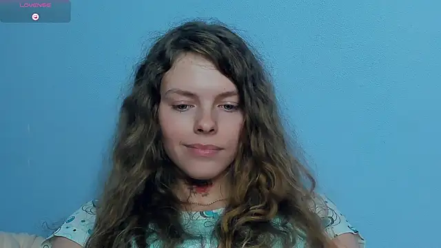 RayaNenlia's cam snapshot