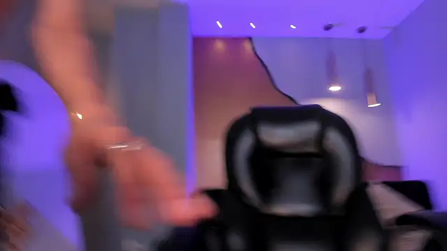 HannahJamesX's cam snapshot