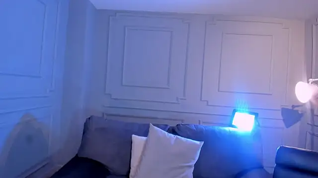 TaraLawrence's cam snapshot