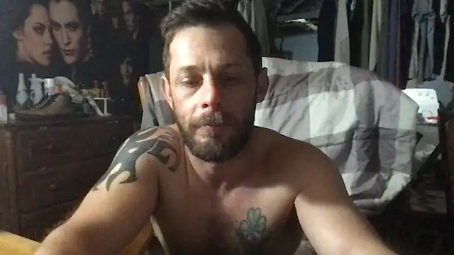 ARCHERTASTE live sex cam