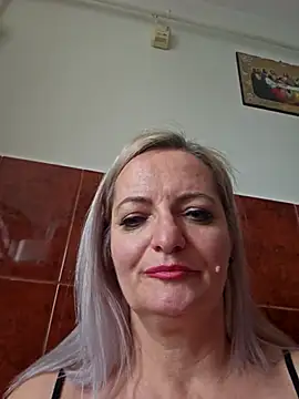 LadyTouch's cam snapshot